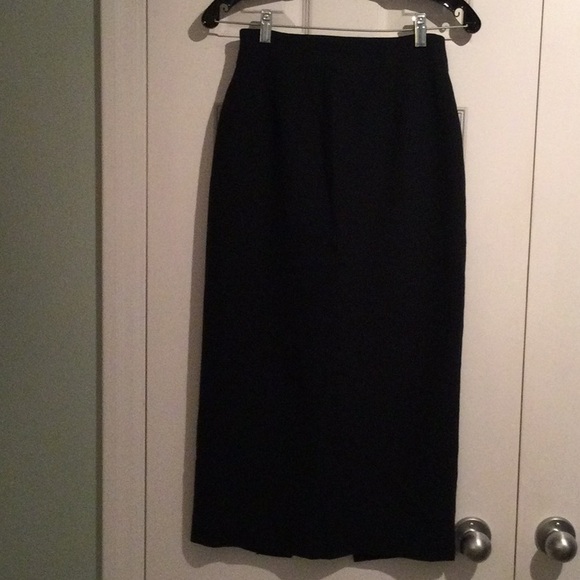 Jones New York long black skirt - Picture 1 of 3